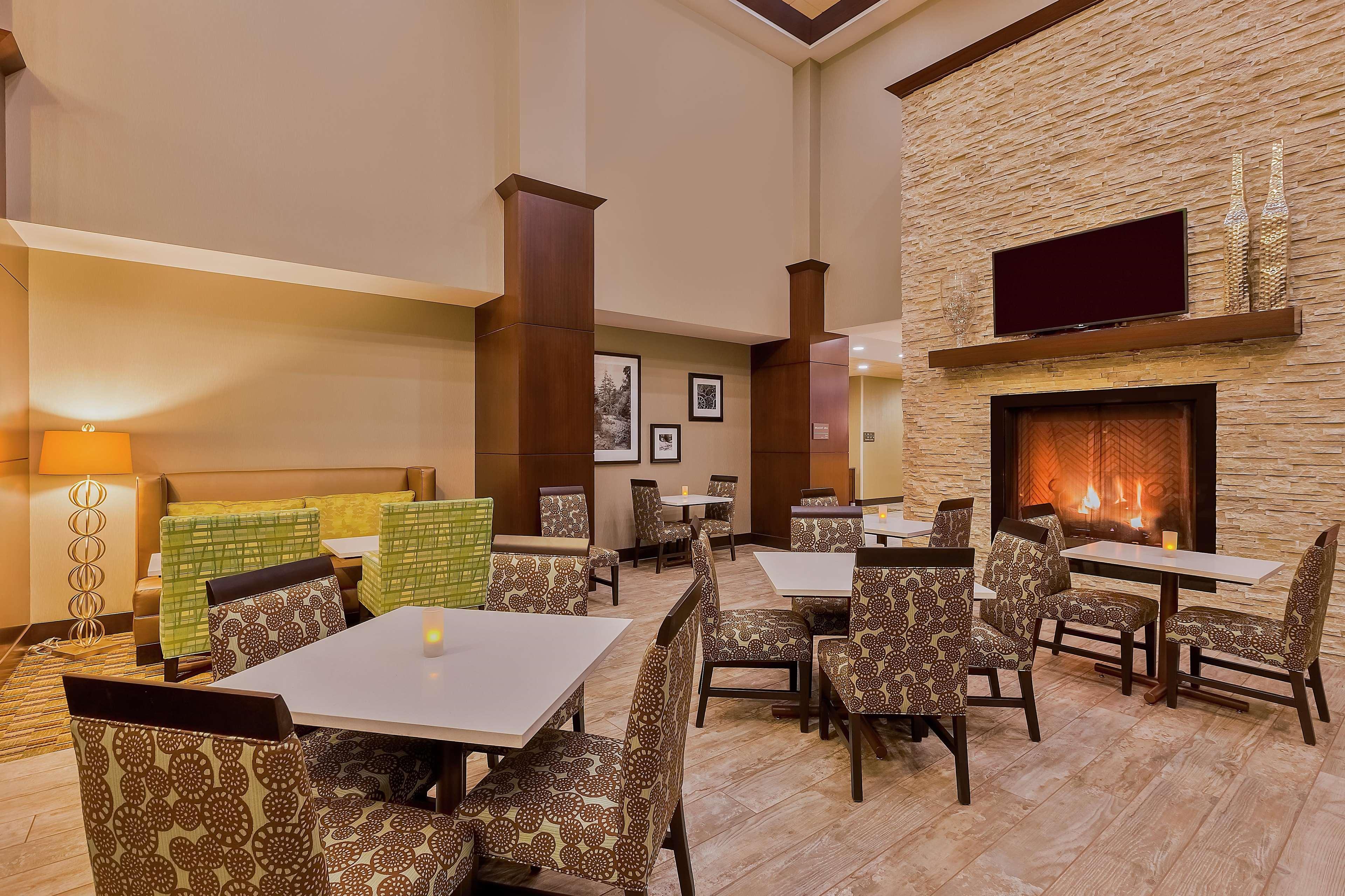 Hampton Inn & Suites Bend Exterior foto